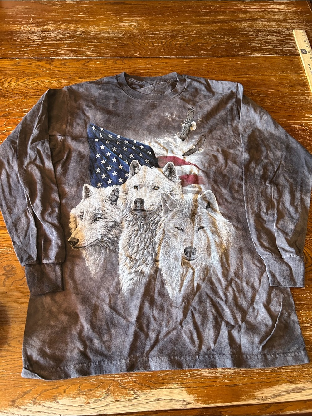 The mountain Wolf Trio Graphic Long Sleeve Tee - Gray with American Flag